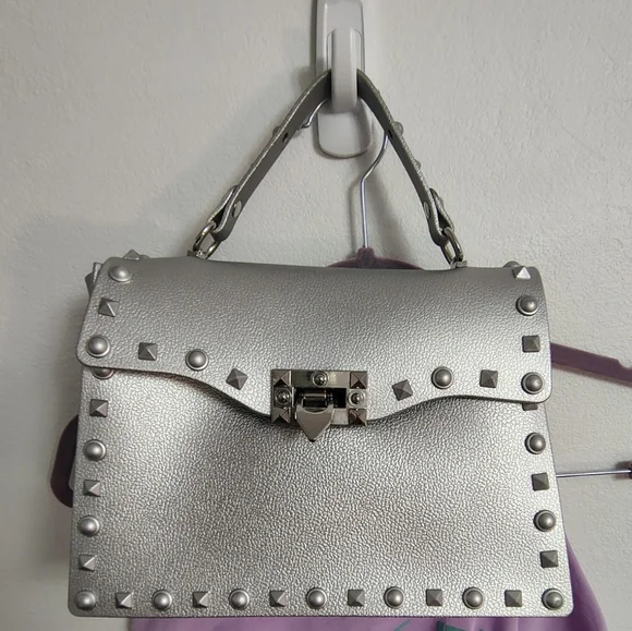 Elegant Studded Bagguette Handbag - Picture 8 of 9